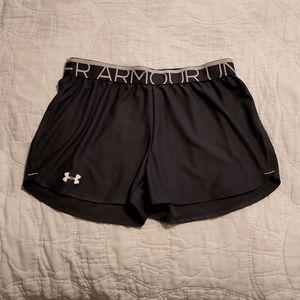 Women's Small Under Armour Shorts